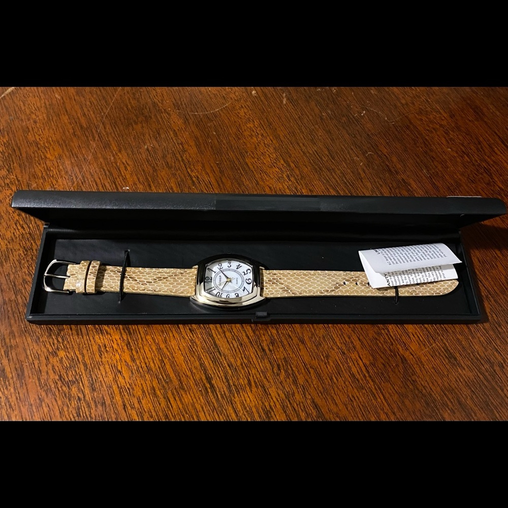 Gossip Vintage Beige Watch Still in the Box